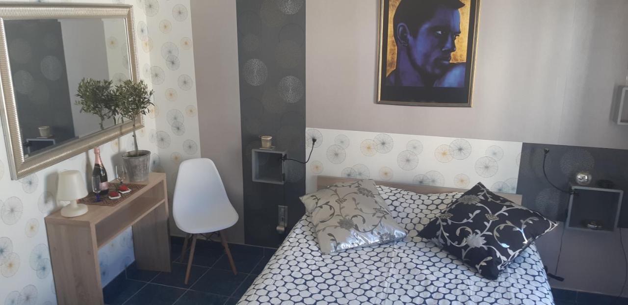 Patrick&Pierre Bed And Breakfast นีมส์ ภายนอก รูปภาพ